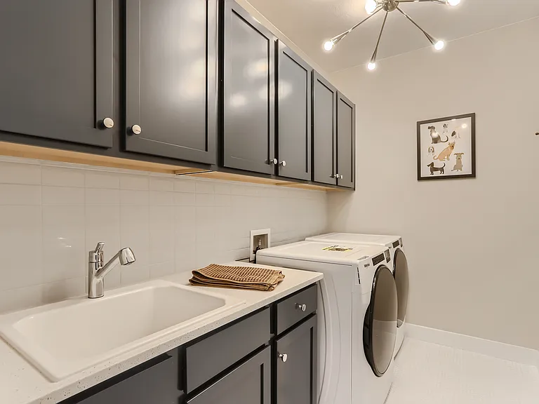 2050 Ballyneal St — Photo 16