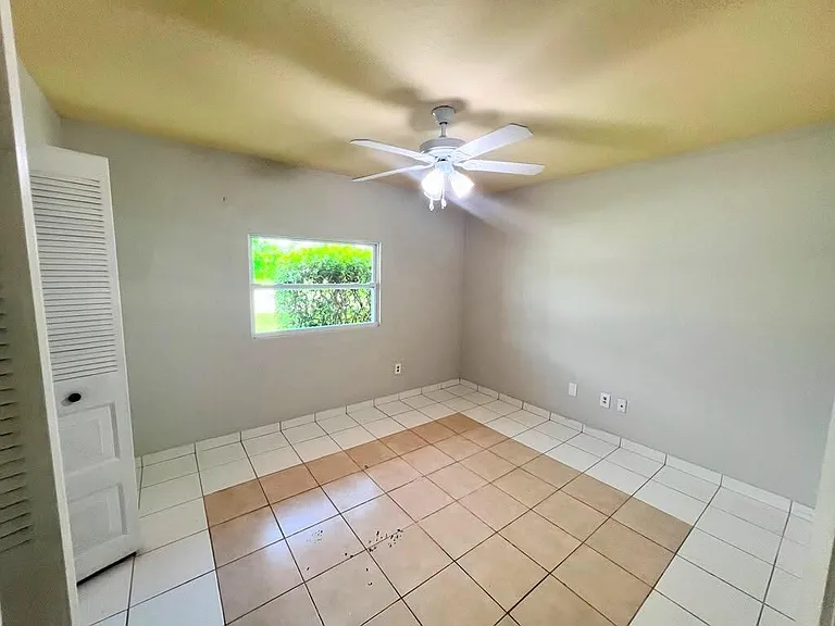 311 SW Homeland Rd — Photo 22