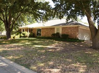 3300 Wayland Dr, Fort Worth, TX 76133