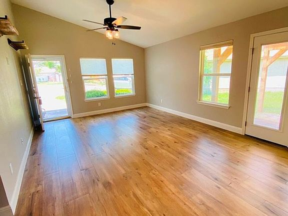 5th image of 13000 Pollard Dr