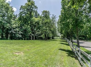 104 Lexington Ct, Greeneville, TN 37745