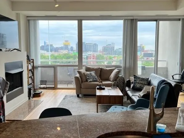 950 W Erie St APT 702, Chicago, IL 60642