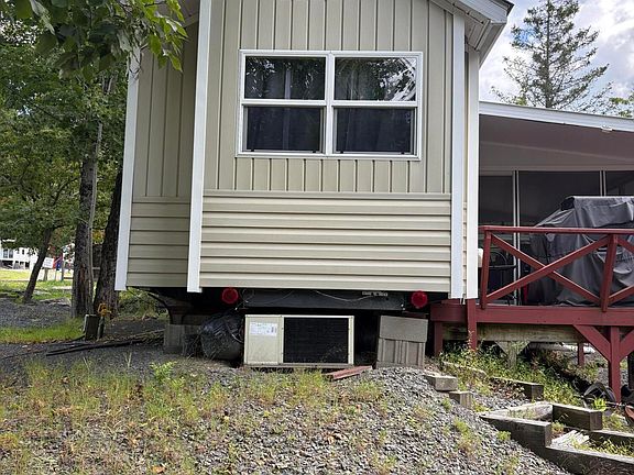4th image of 122 Maple Forest Dr