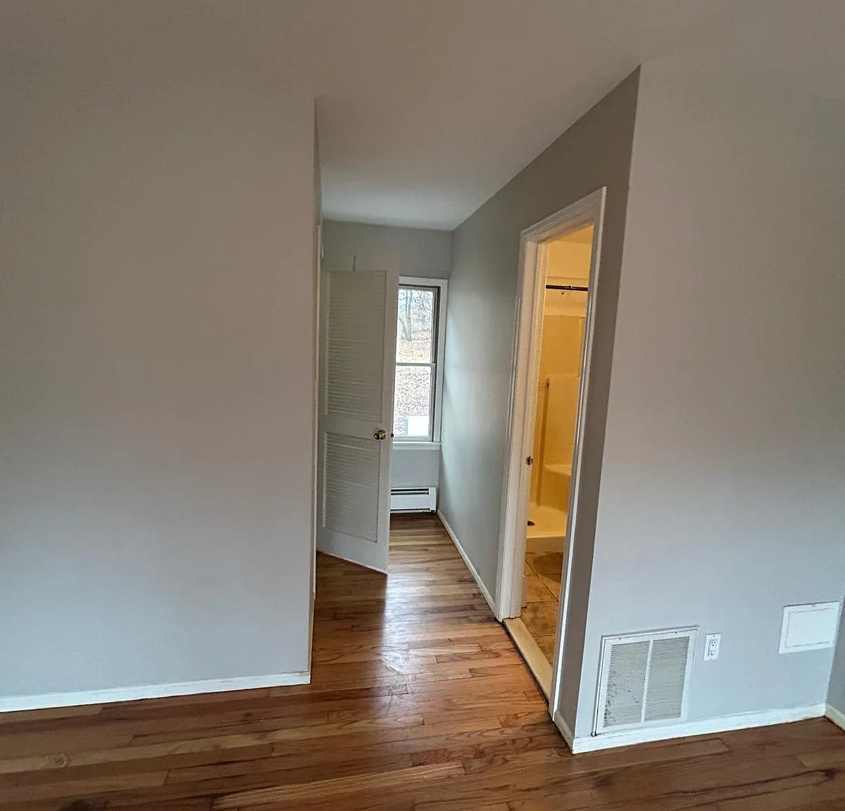 3 bed, 1170 sqft, $3,000 — Photo 3