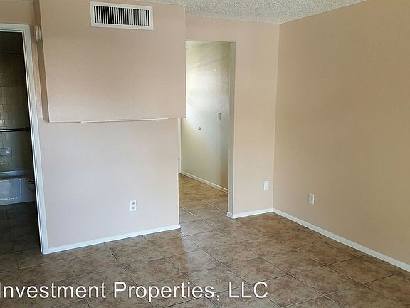 2nd image of 1603 W Denton Ln APT 5