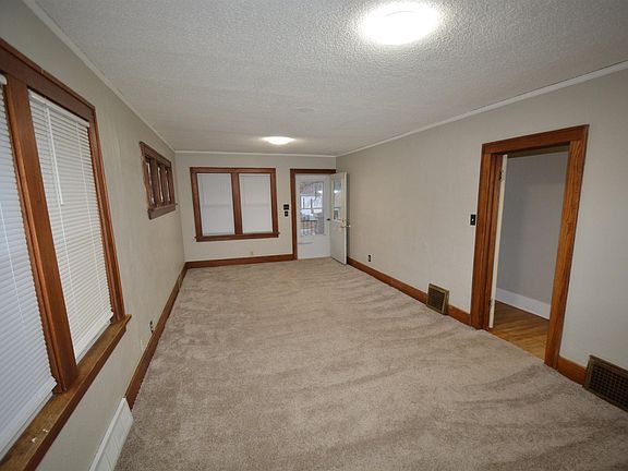 3rd image of 1119 S Cecelia St