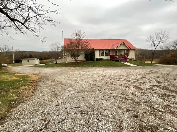 27180 112th St, Weatherby, MO 64497