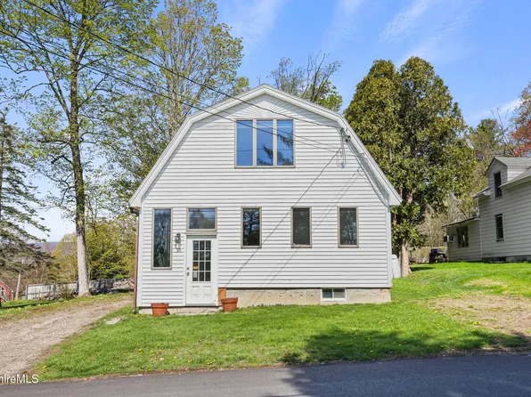 30 Imperial St, Lanesborough, MA 01237