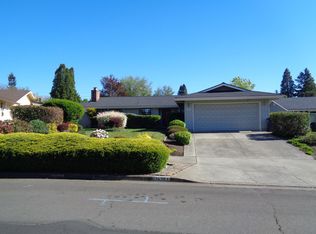 1436 N Keene Way Dr, Medford, OR 97504