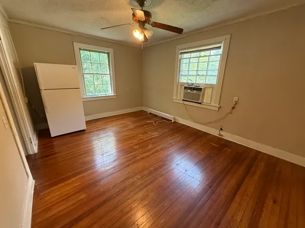 Grey Gables Apartments