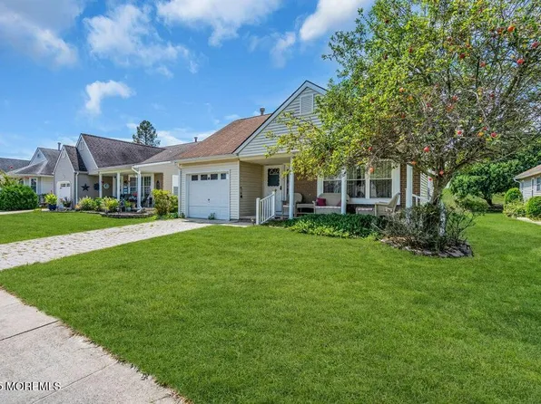 56 Narberth Way, Toms River, NJ 08757