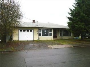 1076 NE Walnut St, Roseburg, OR 97470