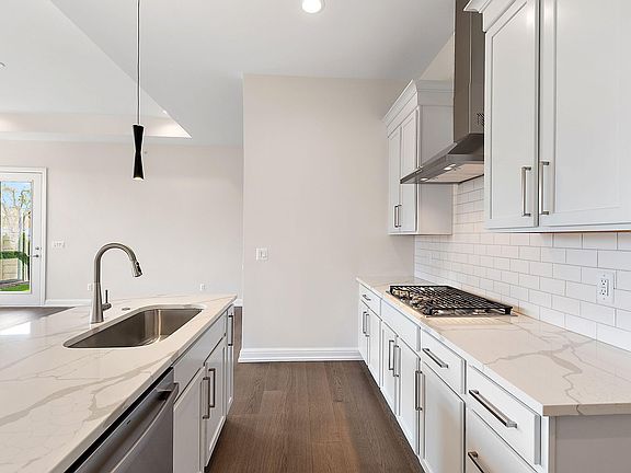 4th image of 7489 Gramercy Cir #12