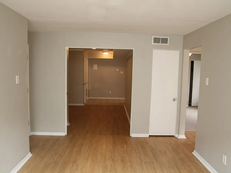 7574 Buckingham Dr #2 — Photo 7