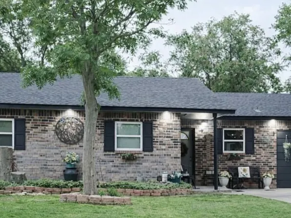 2805 Choctaw Ct, Woodward, OK 73801