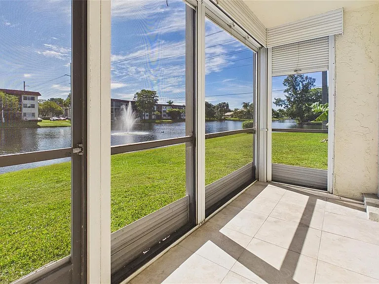 381 S Hollybrook Dr #106 — Photo 11