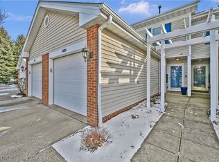 6715 N Ivy Ln, Cleveland, OH 44130