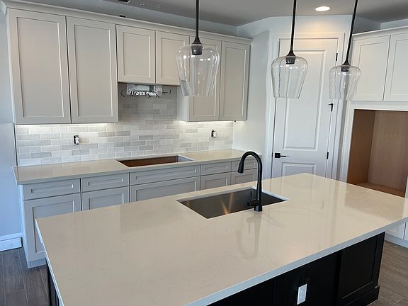 13352 W. Tether Trail - Lot 204 - Oasis Interior Image 2