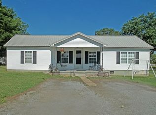 8 Layman Rd, Elora, TN 37328