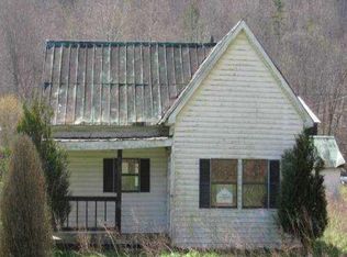 856 Dog Trot Rd, Frenchburg, KY 40322