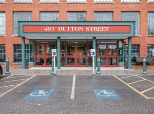 491 Dutton St UNIT 502, Lowell, MA 01854