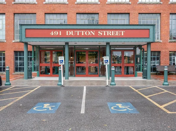 491 Dutton St Unit 502, Lowell, MA 01854
