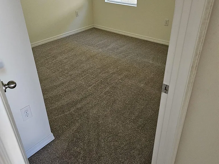 3132 Country Club Cir — Photo 2