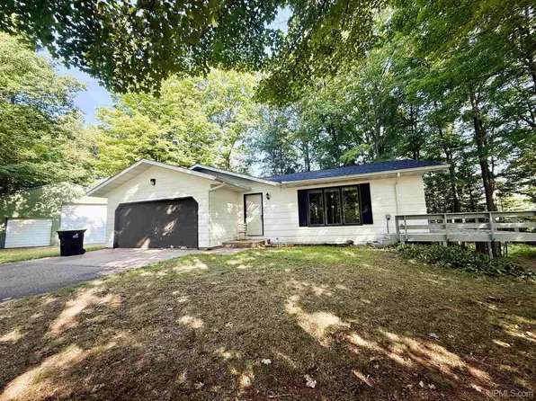 1828 County Road B Hwy, Niagara, WI 54151