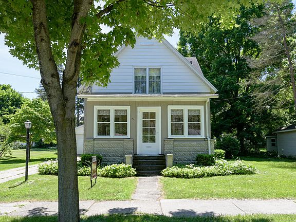 3rd image of 511 W Orleans St