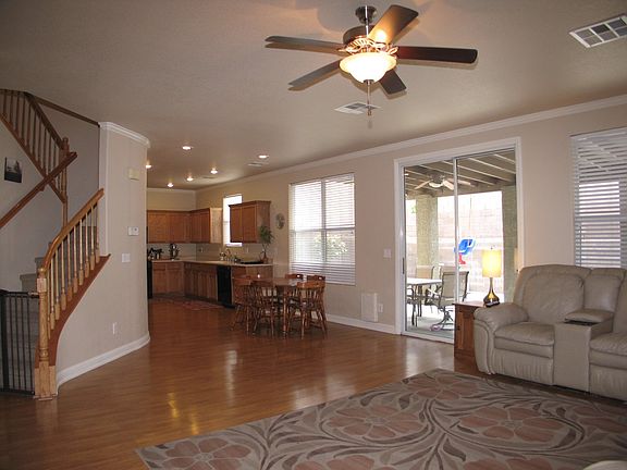 5th image of 807 Chameleon Star Ave
