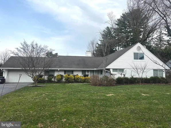 7906 Long Meadow Rd, Pikesville, MD 21208