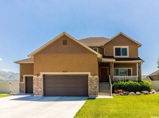 2223 S Mountain View Blvd, Woods Cross, UT 84087