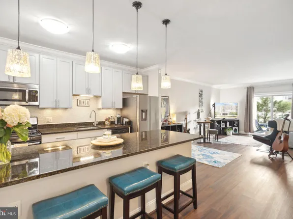 6301 Edsall Rd Unit 104, Alexandria, VA 22312