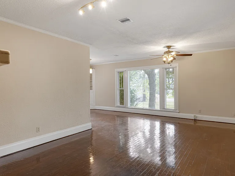 510 Wilson St — Photo 4