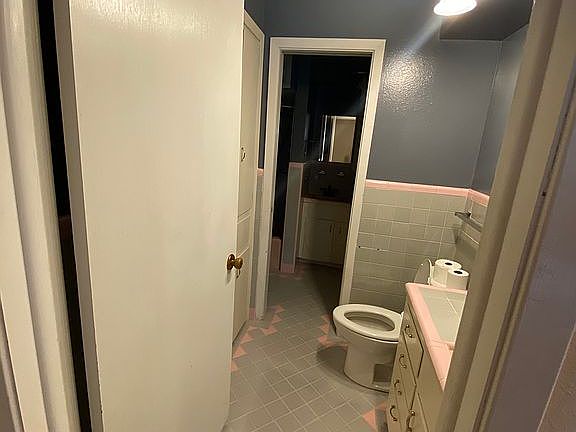 5th image of 6402 Woodbrook Ln