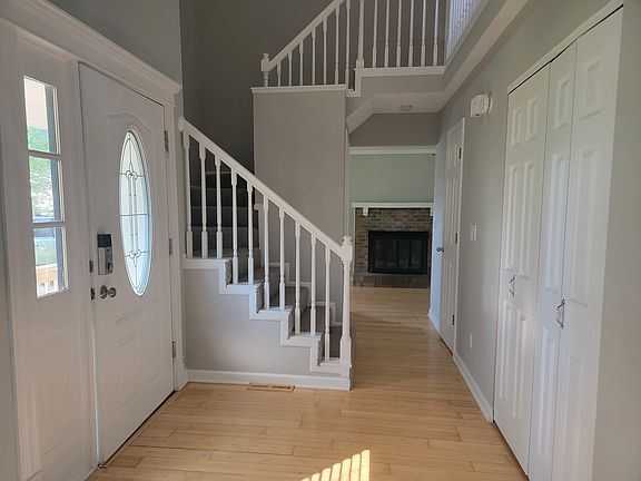 2nd image of 662 Picadilly Ct