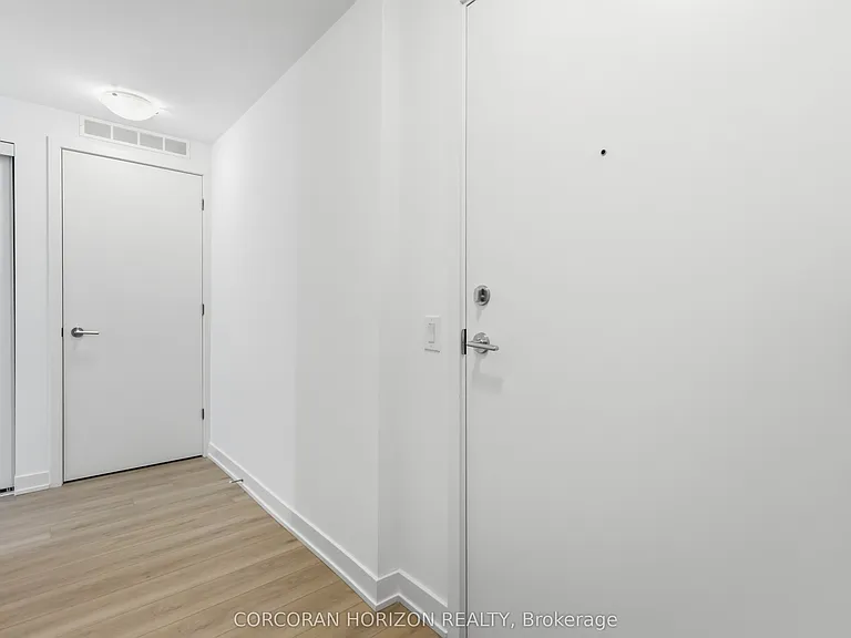 7439 Kingston Rd #504 — Photo 3