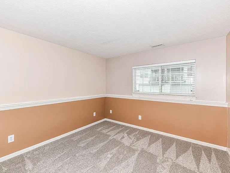 12690 Leah Ln — Photo 31
