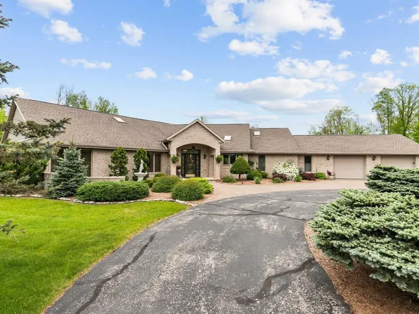 N4653 Thompson Rd, Shiocton, WI 54170