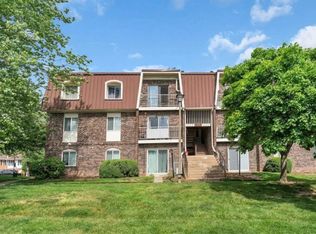 121 N Fillmore Ave UNIT 12, Sterling, VA 20164