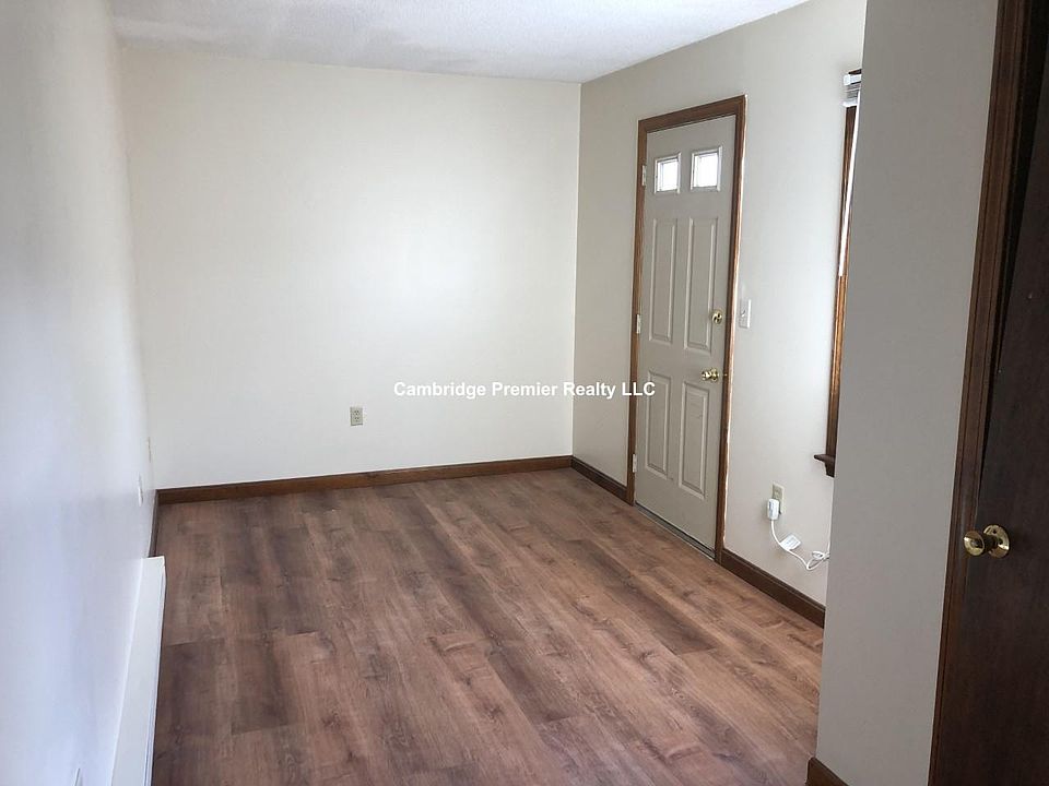 2nd image of 521 Green St #2
