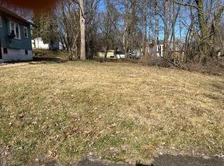 935 Baird St, Akron, OH 44306