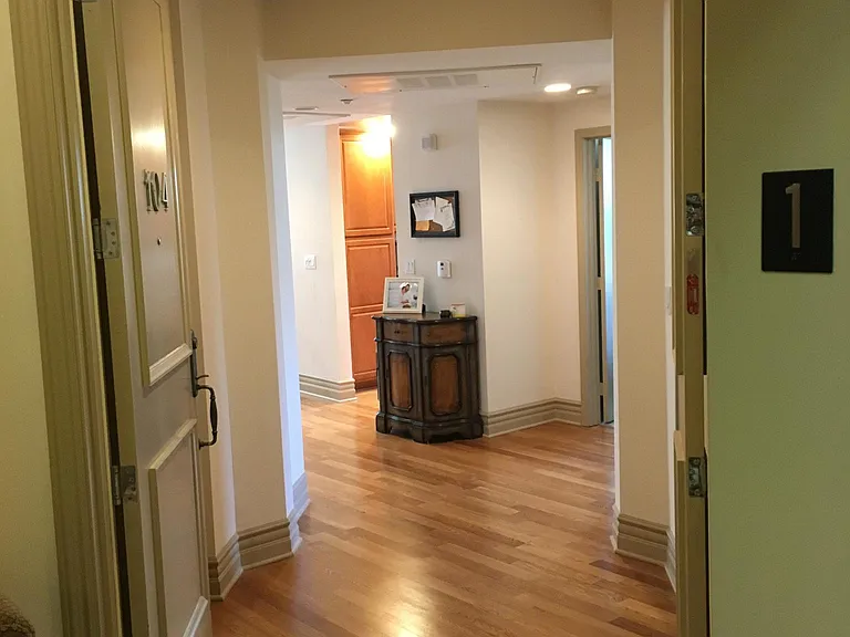 1337 Wellesley Ave #104 — Photo 16