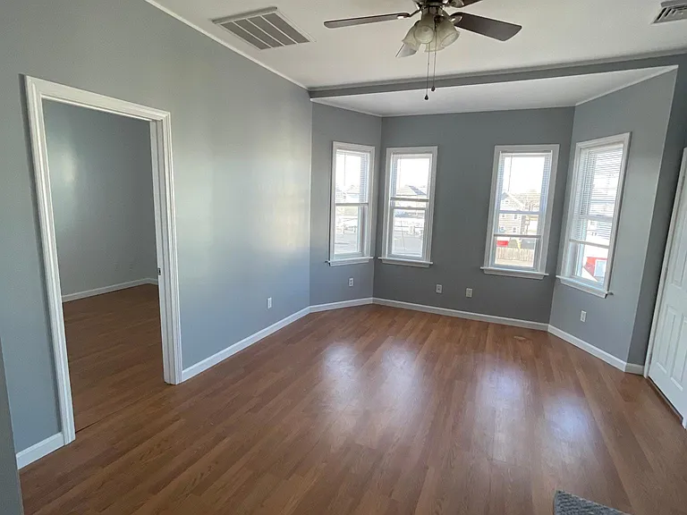 378 Montaup St #3 — Photo 23