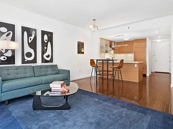 2nd image of 462 W 58th St APT 6E