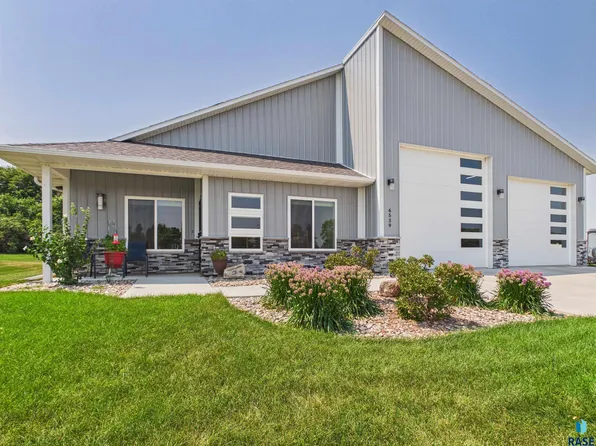 Nordstrom Trl, Wentworth, SD 57075