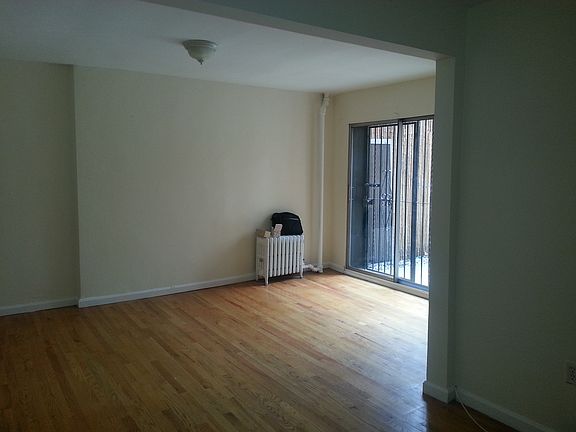 3rd image of 292 Convent Ave APT 1