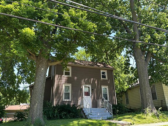 3rd image of 319 N Kankakee St