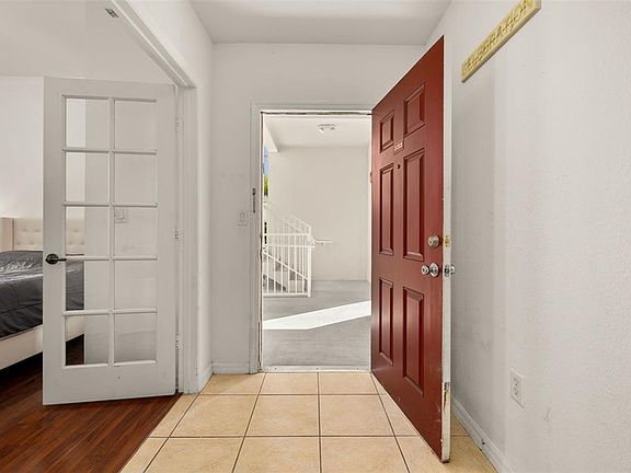 4th image of 921 BEGONIA ROAD #203