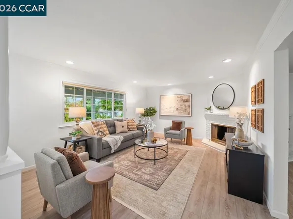 1506 N El Camino Dr, Clayton, CA 94517